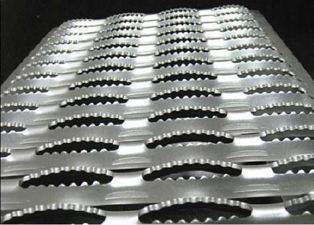 Diamond-Strut Safety Grating 