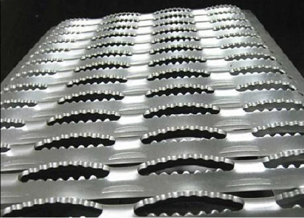 Diamond-Strut Safety Grating 