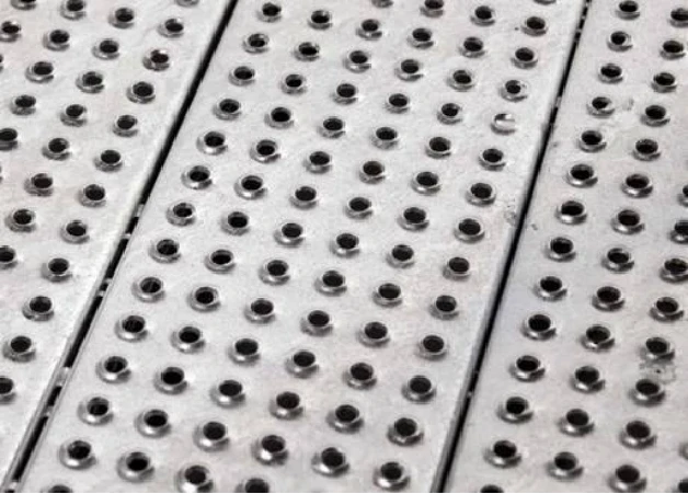 Traction-Grip Safety Grating 