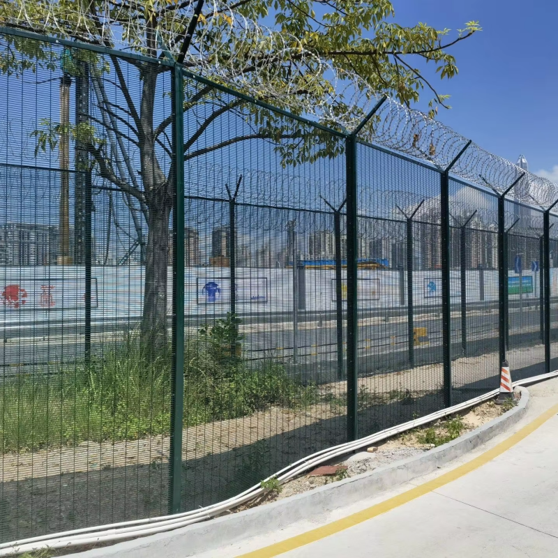 Welded Mesh Prison Fence System 