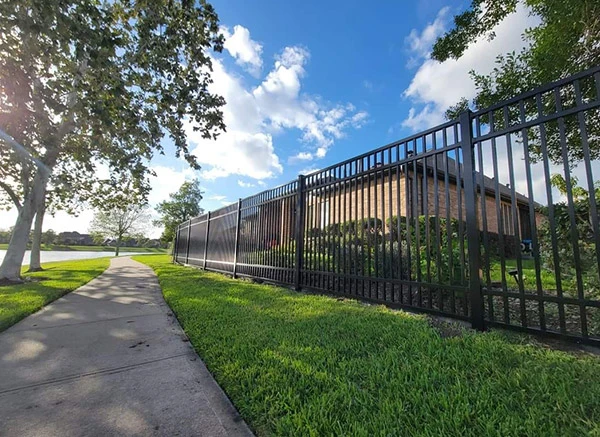 Boundary & Frontage Fence